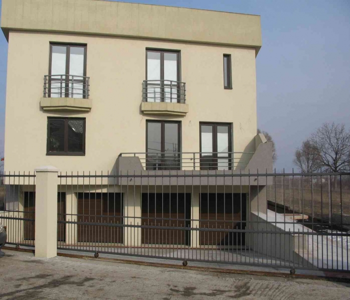 Locuinta dubla unifamiliala_Aleea Scrovistea 22-24